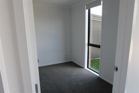 Photo of property in 28 Te Oneroa Way, Long Bay, Auckland, 0630