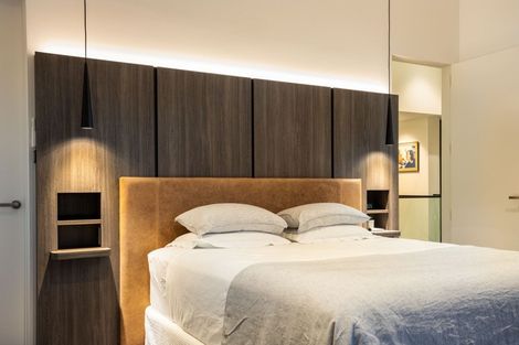 Photo of property in 281 Courtenay Street, Strandon, New Plymouth, 4312