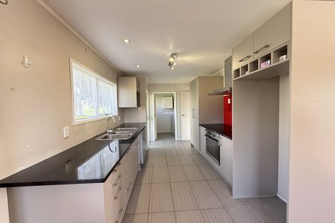 Photo of property in 3 Celeste Place, Totara Vale, Auckland, 0627