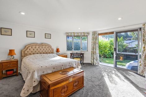 Photo of property in 4 Amner Place, Bluff Hill, Napier, 4110