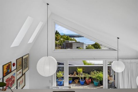 Photo of property in 8 La Costa Lane, Mount Pleasant, Christchurch, 8081