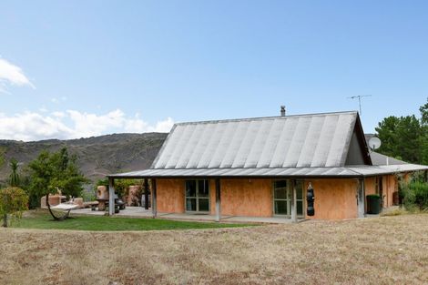 Photo of property in 53 Gilligans Gully Road, Alexandra, 9320