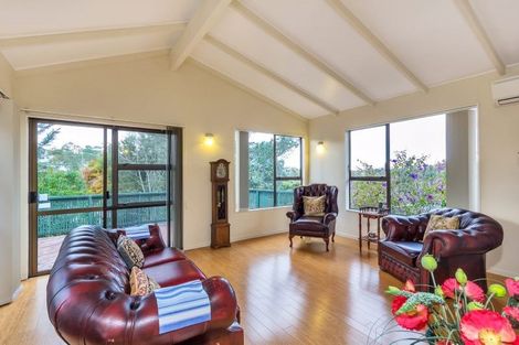 Photo of property in 39 Trias Road, Totara Vale, Auckland, 0629