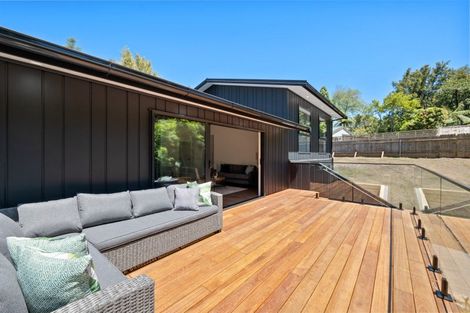 Photo of property in 11 Marina Grove, Frankleigh Park, New Plymouth, 4310