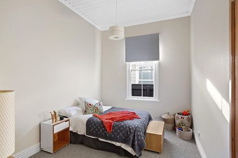 Photo of property in 8 Morley Street, New Plymouth, 4310