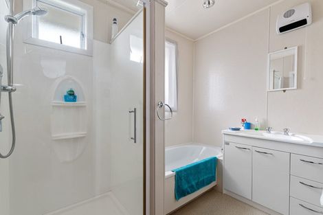 Photo of property in 13 Pukeko Place, Tokoroa, 3420