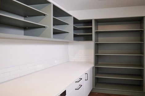 Photo of property in 50 Wairoa Road, Narrow Neck, Auckland, 0624