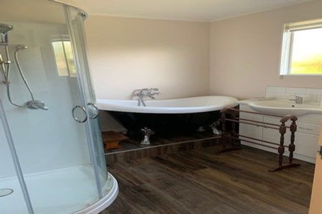 Photo of property in 9 Bermuda Grove, Paraparaumu Beach, Paraparaumu, 5032