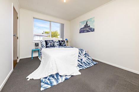 Photo of property in 13 Ewbank Place, Manurewa, Auckland, 2102