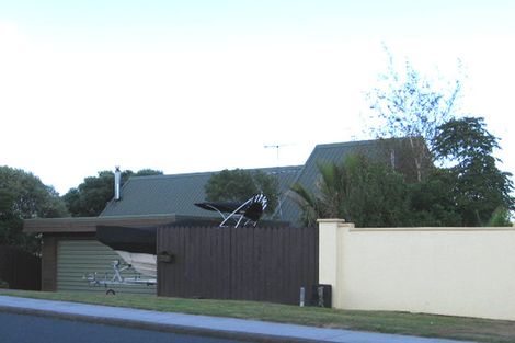 Photo of property in 144 Wiseley Road, West Harbour, Auckland, 0618