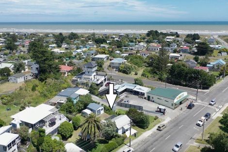Photo of property in 647 Waitarere Beach Road, Waitarere Beach, Levin, 5510