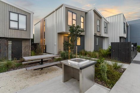 Photo of property in 6/82 East Coast Road, Milford, Auckland, 0620