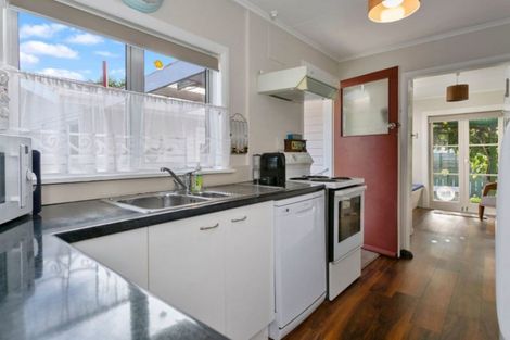 Photo of property in 30 Clare Street, Cambridge, 3434