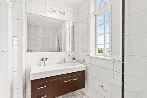 Photo of property in 50 Palmerston Road, Birkenhead, Auckland, 0626