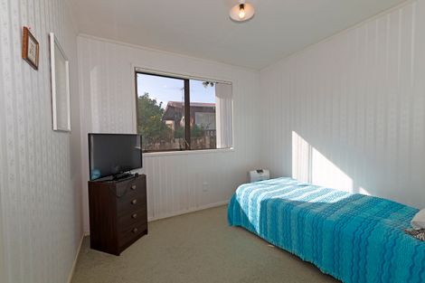 Photo of property in 53 Lavelle Road, Henderson, Auckland, 0612