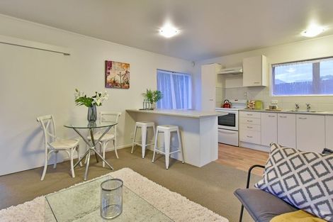 Photo of property in 8 Lloyd Avenue, Papatoetoe, Auckland, 2025