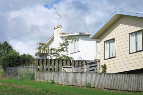 Photo of property in 2/33 Lavelle Road, Henderson, Auckland, 0612