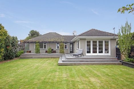 Photo of property in 1/38 Aorangi Road, Bryndwr, Christchurch, 8053