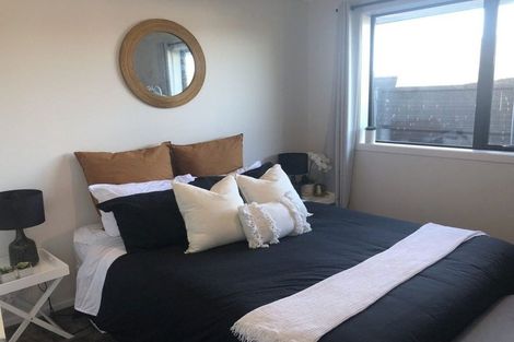 Photo of property in 31 Tahuna Minhinnick Drive, Glenbrook, 2681