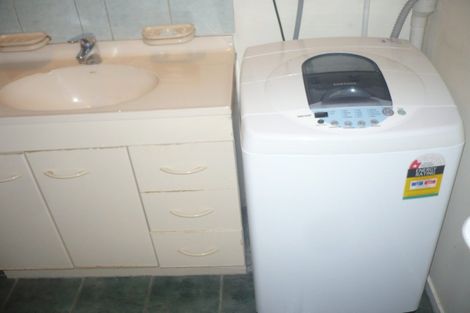 Photo of property in 28 Ronald Macken Place, Windsor Park, Auckland, 0632