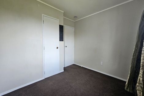 Photo of property in 111 Kemp Road, Massey, Auckland, 0614