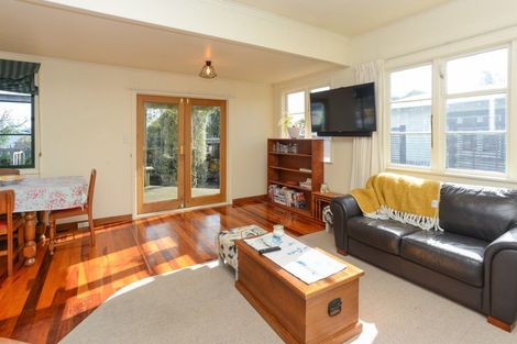 Photo of property in 14 Goodger Street, Waipukurau, 4200