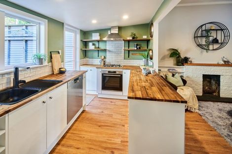 Photo of property in 197 Marine Parade, Seatoun, Wellington, 6022