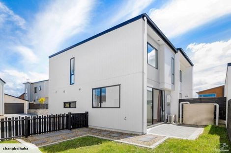 Photo of property in 14 Tihema Lane, Westgate, Auckland, 0614