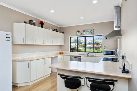 Photo of property in 46 Eclipse Terrace, Welcome Bay, Tauranga, 3112