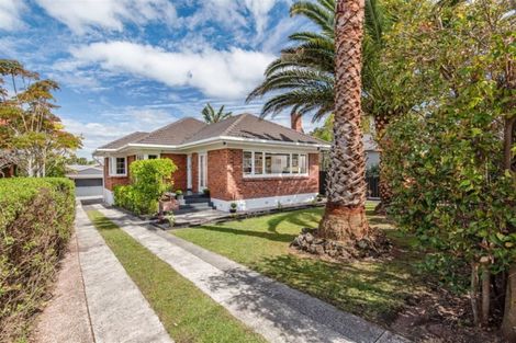 Photo of property in 3 Coronation Street, Belmont, Auckland, 0622