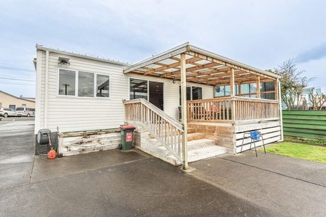 Photo of property in 12 George Street, Aramoho, Whanganui, 4500
