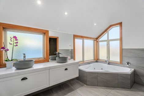 Photo of property in 714 Lake Hayes-arrow Junction Highway, Lake Hayes, Queenstown, 9371