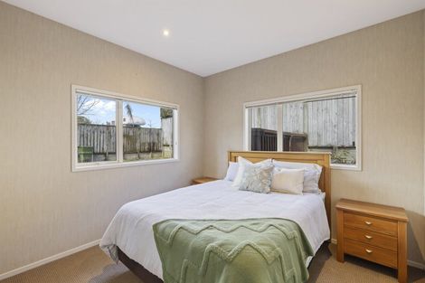 Photo of property in 10 Sampson Avenue, Waiwhakaiho, New Plymouth, 4312