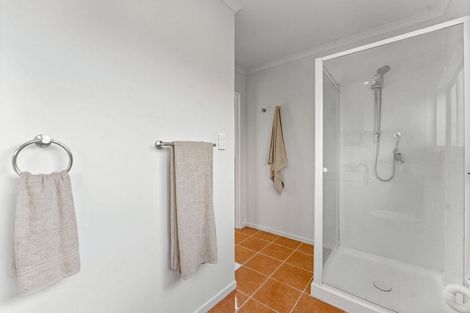 Photo of property in 7 Pureora Place, Clendon Park, Auckland, 2103