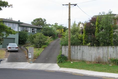Photo of property in 2 Phillip Parade, Forrest Hill, Auckland, 0620