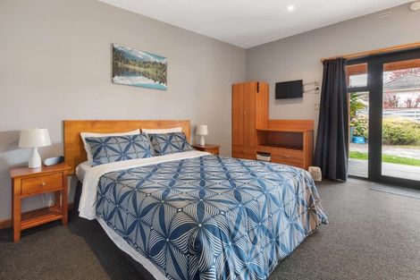 Photo of property in 105 Koutu Road, Kawaha Point, Rotorua, 3010