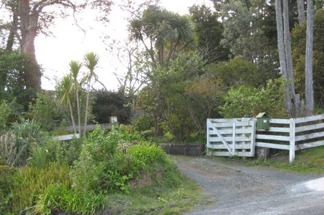 Photo of property in 270 Forest Hill Road, Waiatarua, Auckland, 0612