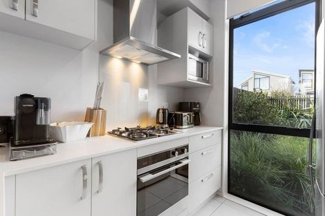 Photo of property in 3 Courage Road, Papakura, 2110