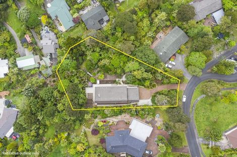 Photo of property in 18 Atarua Gardens, Waiatarua, Auckland, 0604