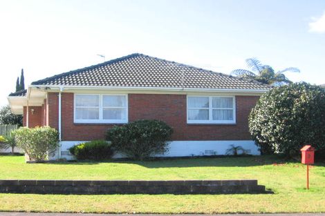 Photo of property in 2 Snell Avenue, Papakura, 2110