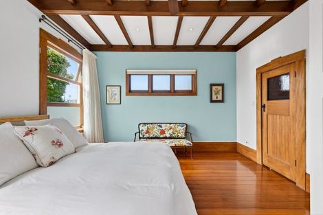 Photo of property in 76 Vigor Brown Street, Napier South, Napier, 4110