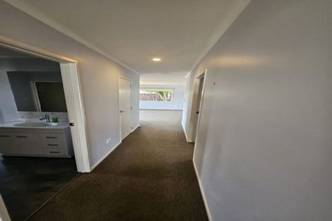 Photo of property in 16 Horokaka Place, Papamoa Beach, Papamoa, 3118