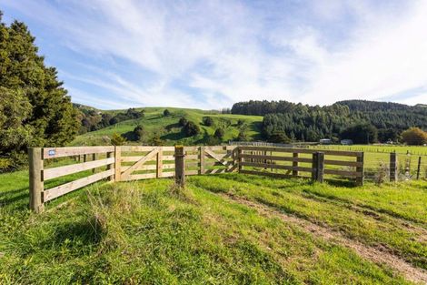 Photo of property in 496 Pukeatua Road, Dannevirke, 4975