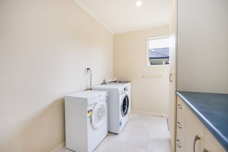 Photo of property in 144 Pacific Drive, Fitzherbert, Palmerston North, 4410