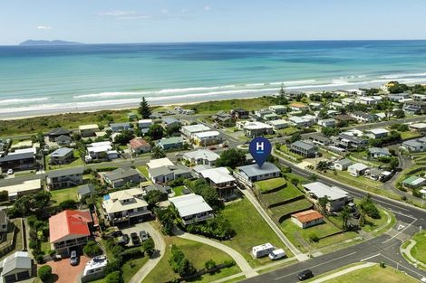 Photo of property in 43 Hanlen Avenue, Waihi Beach, 3611