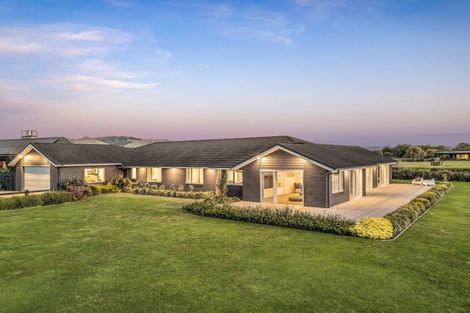 Photo of property in 14 Seachange Drive, Leamington, Cambridge, 3432