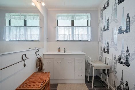 Photo of property in 3 Howe Street, Foxton, 4814