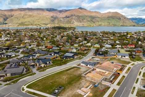 Photo of property in 80 Kirimoko Crescent, Wanaka, 9305