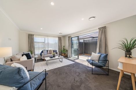 Photo of property in 17 Buddle Road, Wallaceville, Upper Hutt, 5018