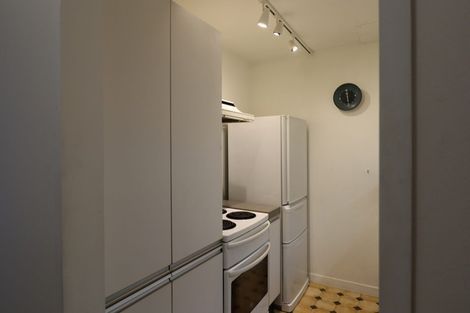 Photo of property in Hobson Court Flats, 87/70 Hobson Street, Thorndon, Wellington, 6011